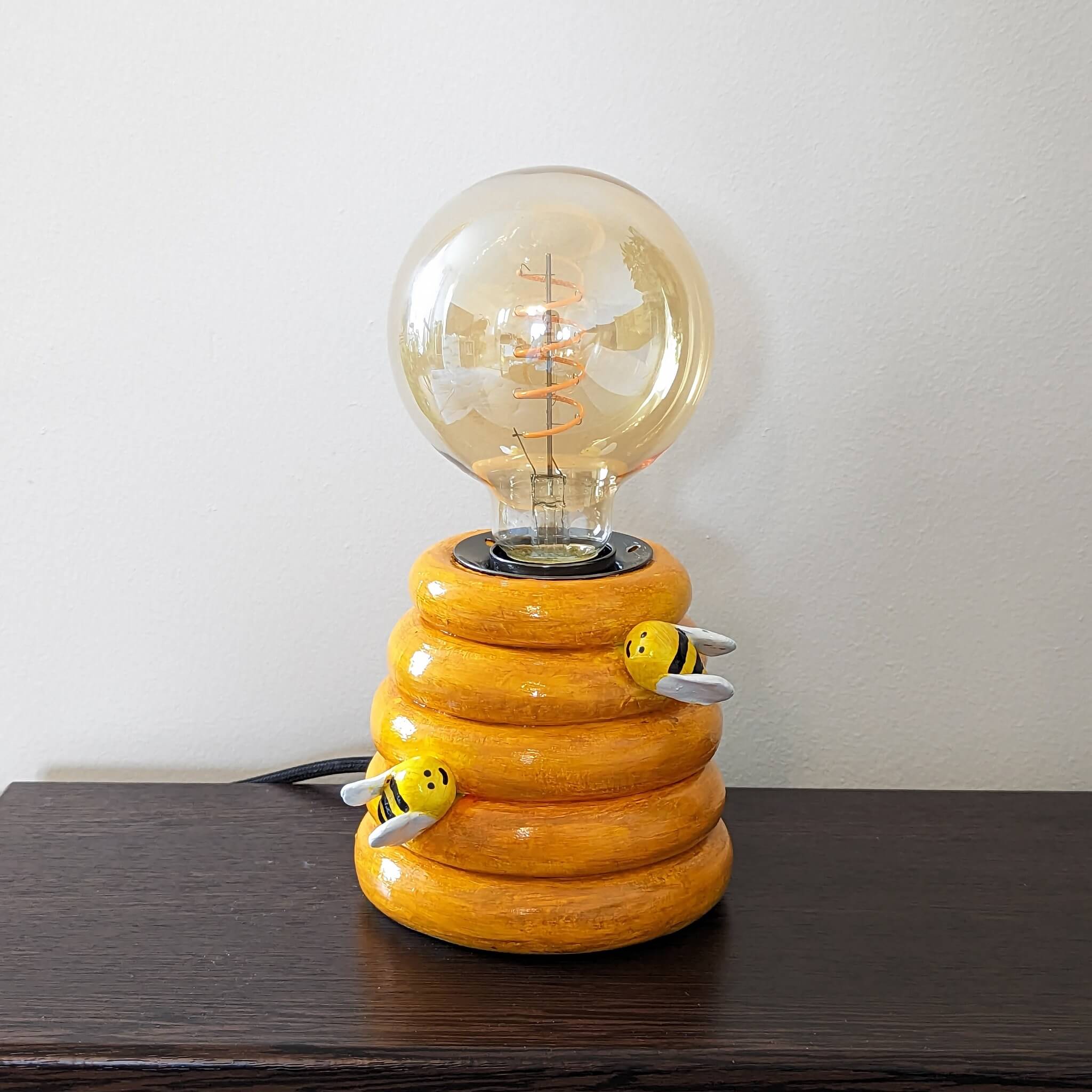 Buzzing Friends Lamp handmade in filament kit