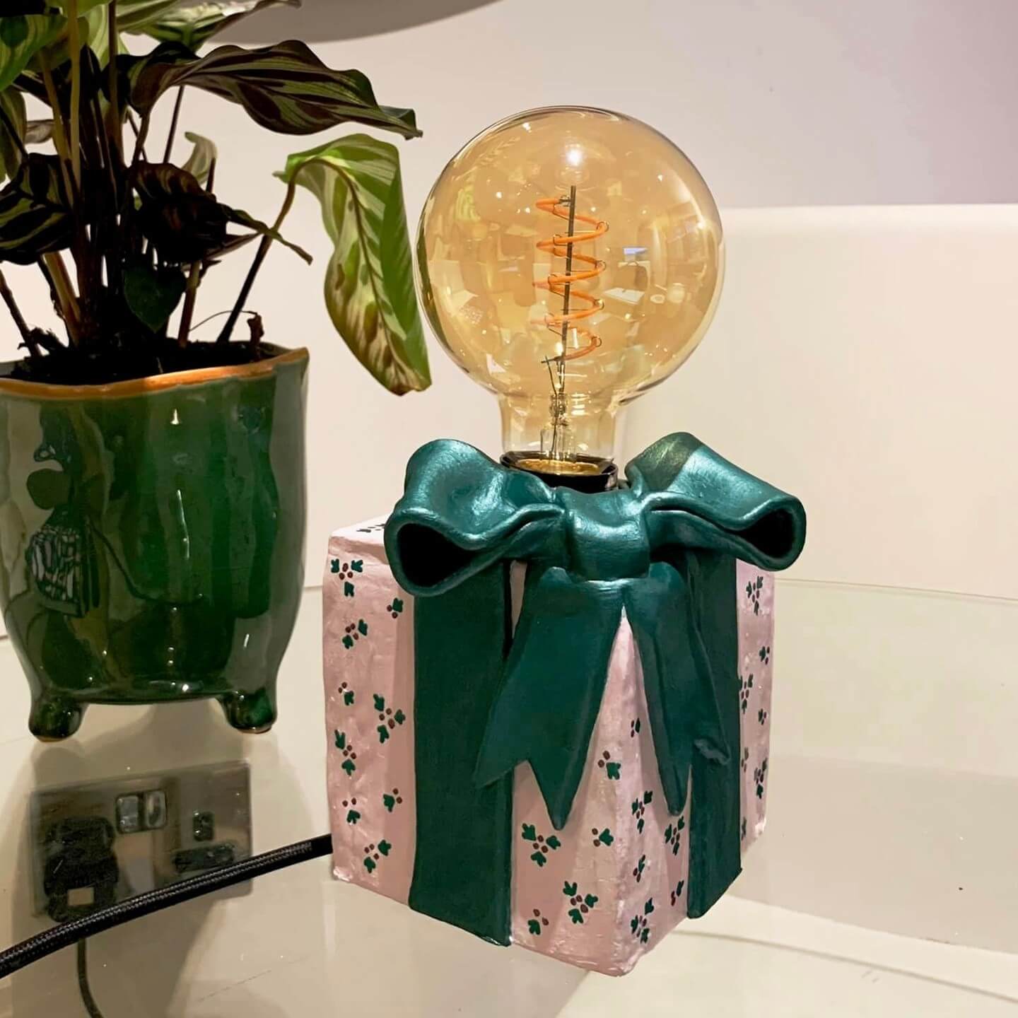 Unique Wrapped filament lamp at-home